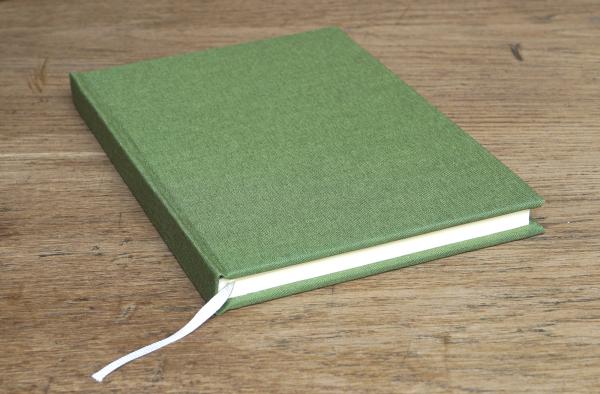 Leinenbuch grün zum Zeichnen oder Schreiben